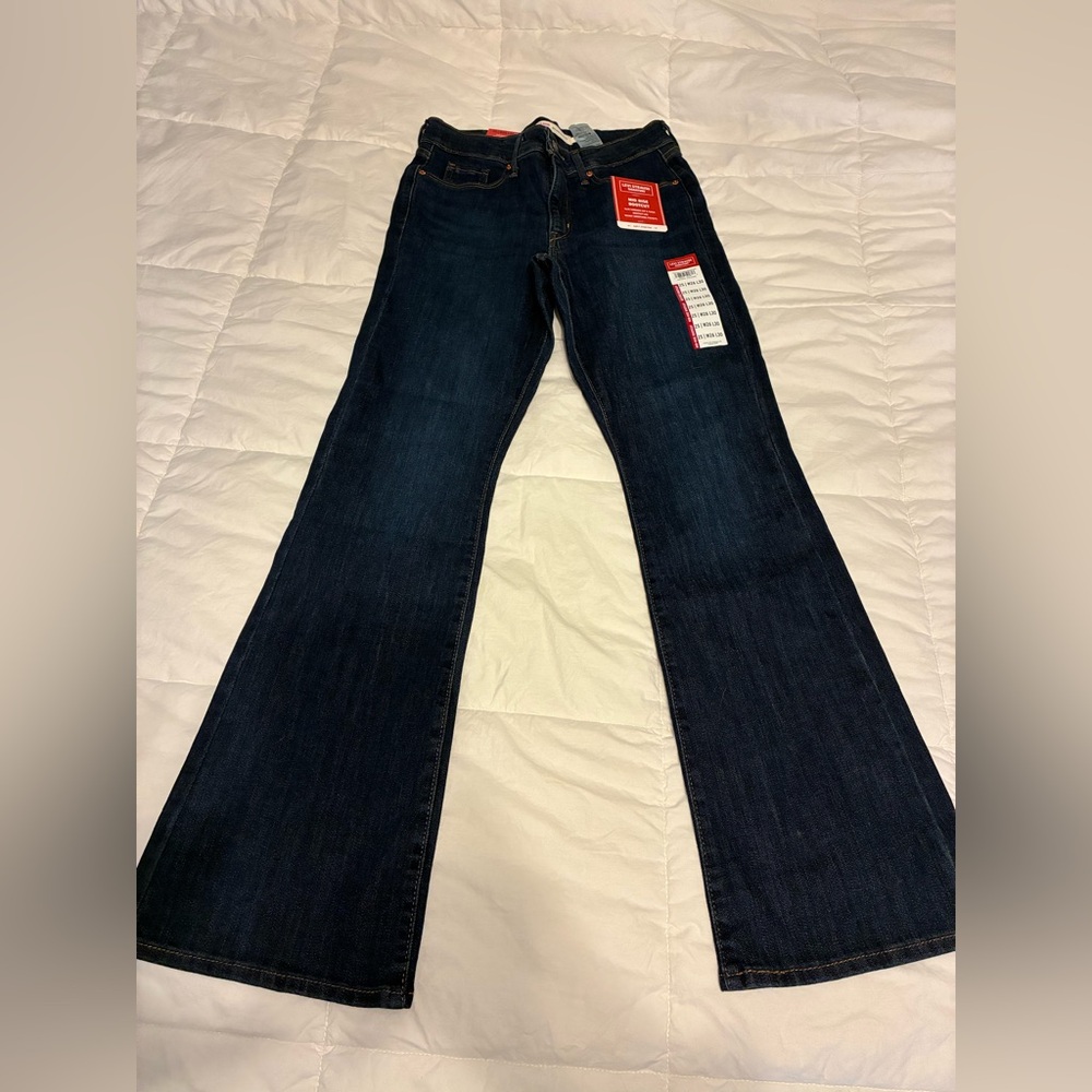 Levi's NWT midrise bootcut jeans